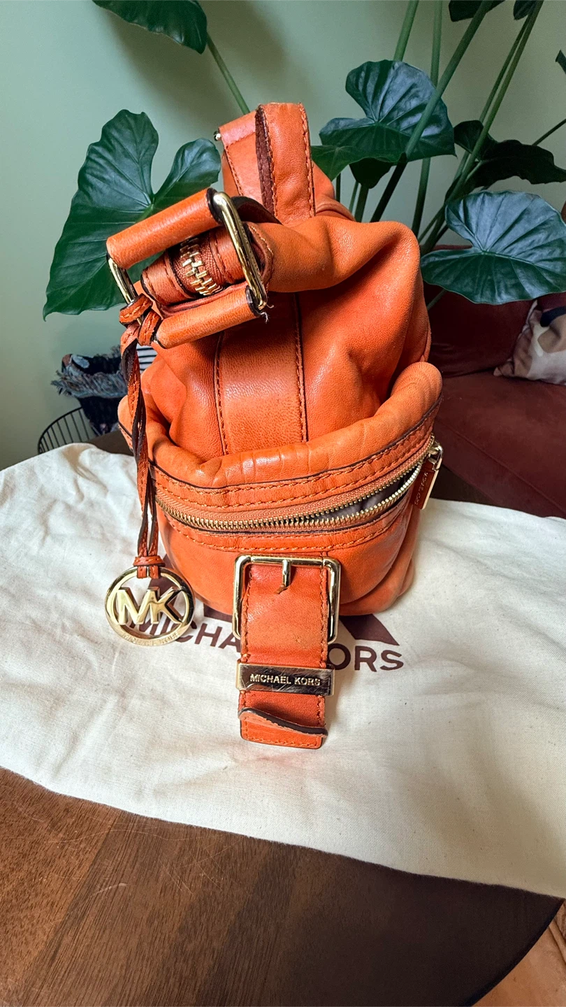 Michael Kors Distressed Orange Leather Shoulder Bag - photo 5