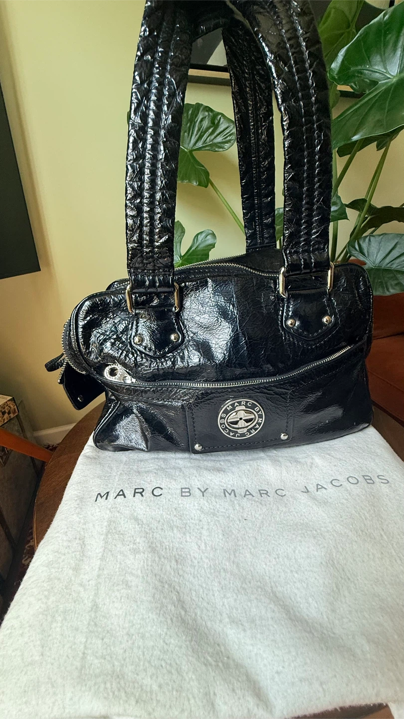 Black Marc by Marc Jacobs Patent Leather Satchel Handbag - photo 5