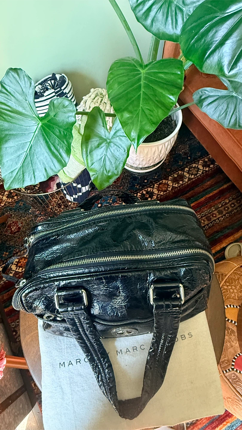Black Marc by Marc Jacobs Patent Leather Satchel Handbag - photo 3