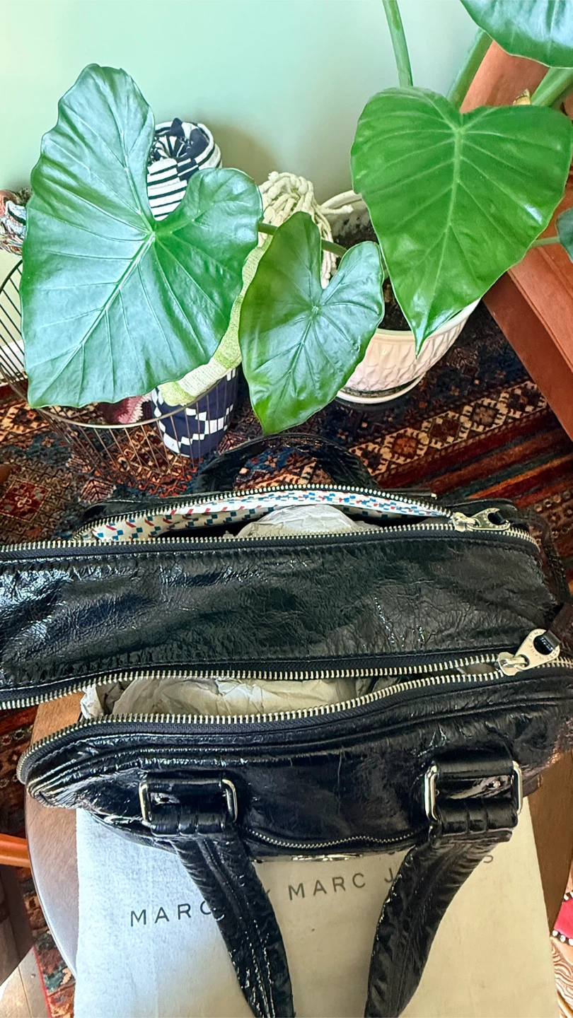 Black Marc by Marc Jacobs Patent Leather Satchel Handbag - photo 4