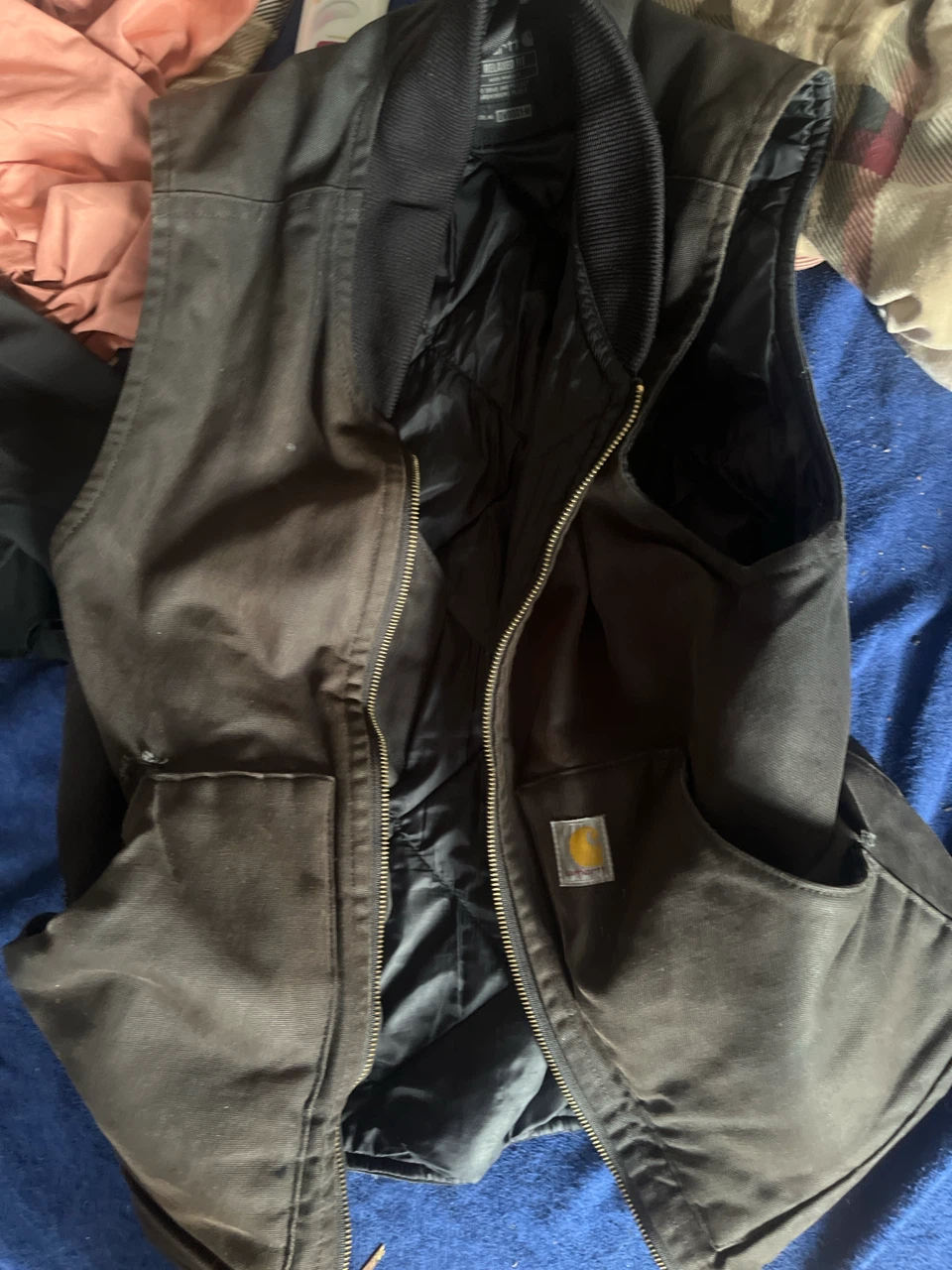 Used Men's Carhartt vest size Medium
