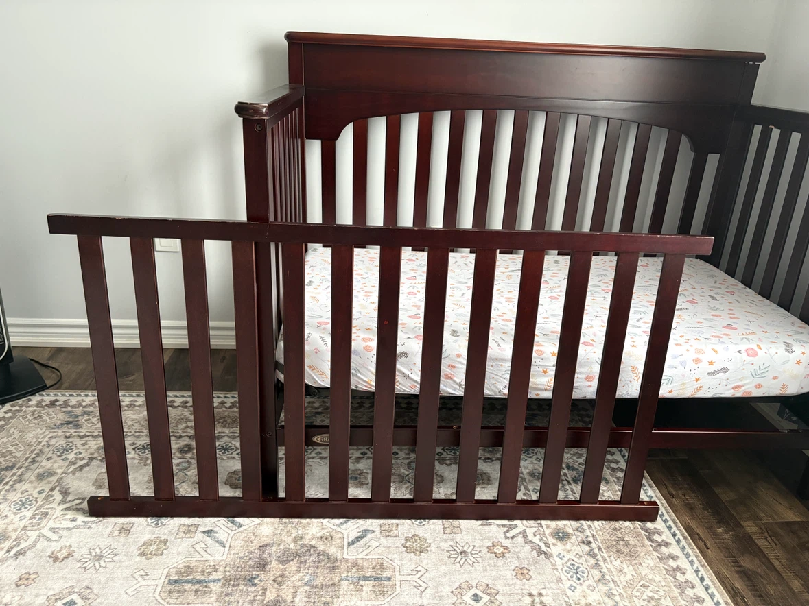 Graco Lauren Convertible Crib - photo 4
