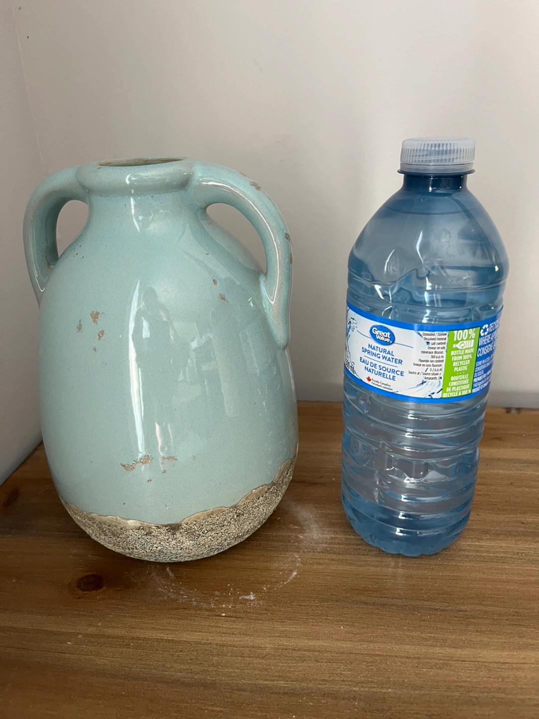 EUC Vintage small ceramic decor piece with 2 handles