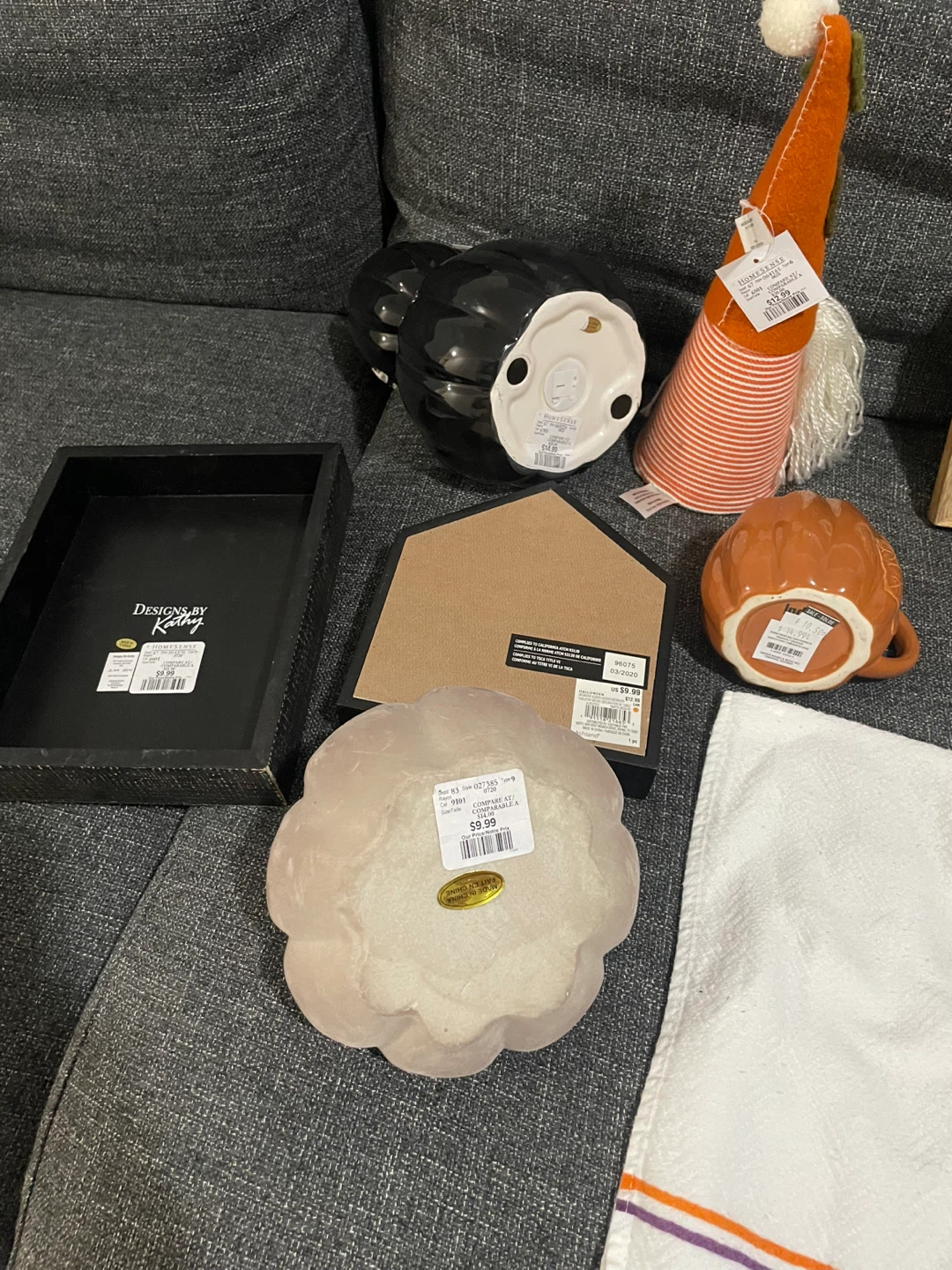 Assorted Halloween Decor Items - photo 3