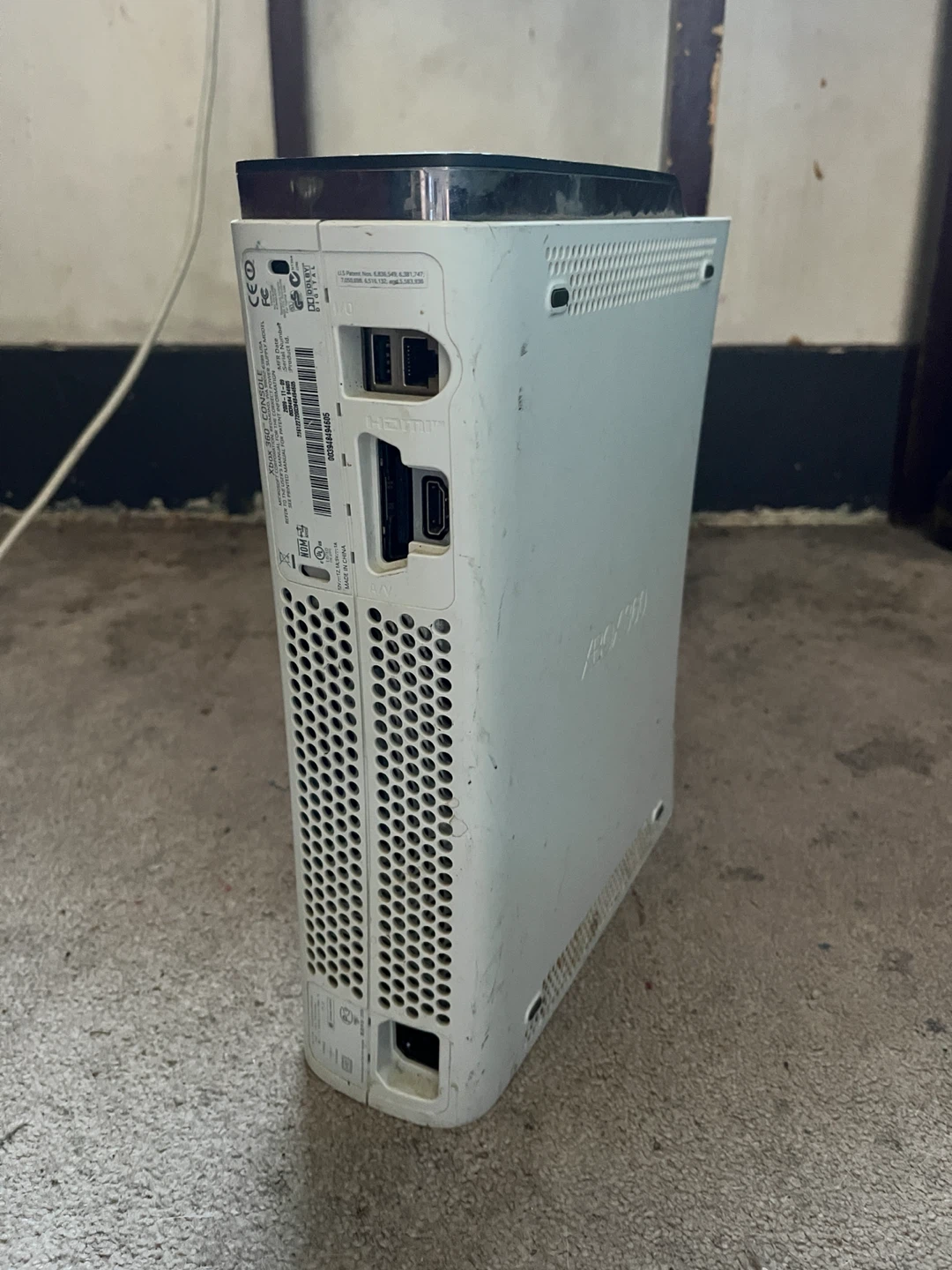 White Xbox 360 look at description - photo 2