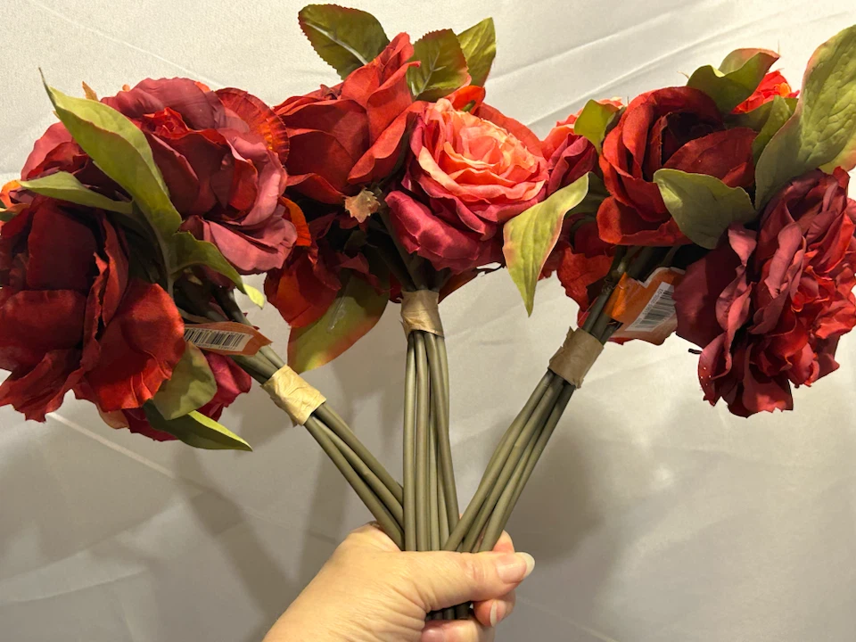 Ashland Rose & Ranunculus Bouquet - photo 3
