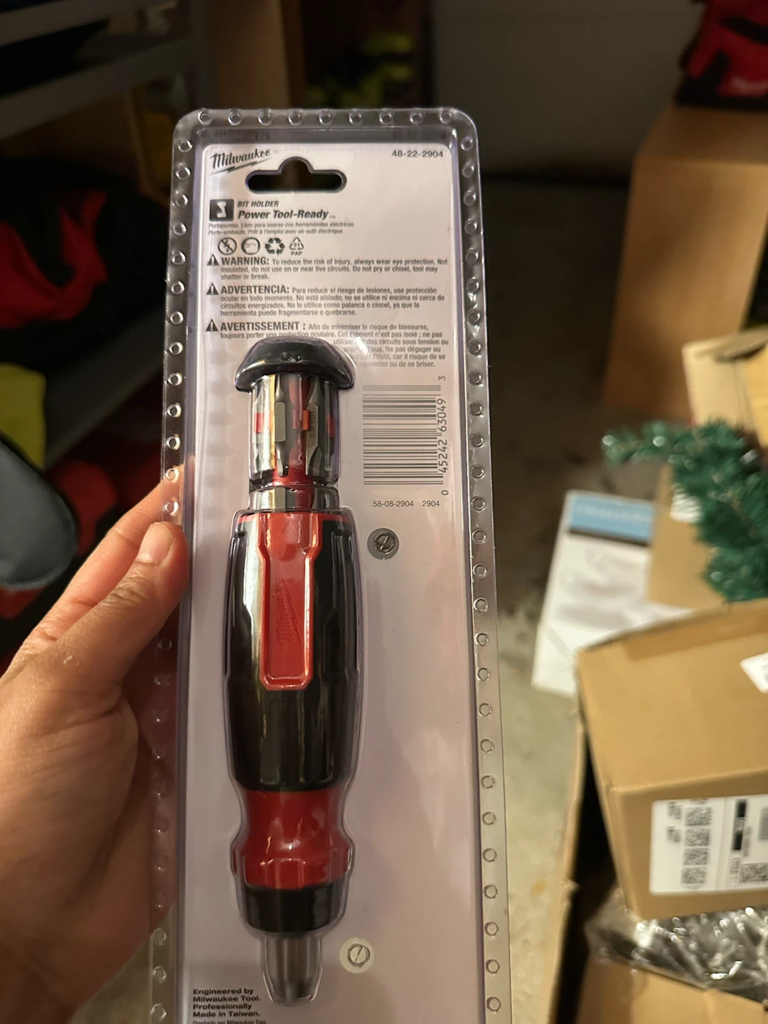 Milwaukee Ratchet Screwdriver with In-Handle Bit Storage - photo 2