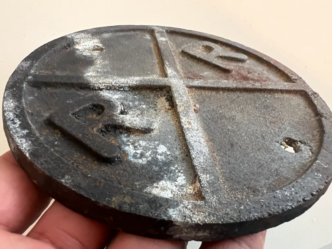 Vintage RR Railroad Crossing Sign Emblem - photo 2
