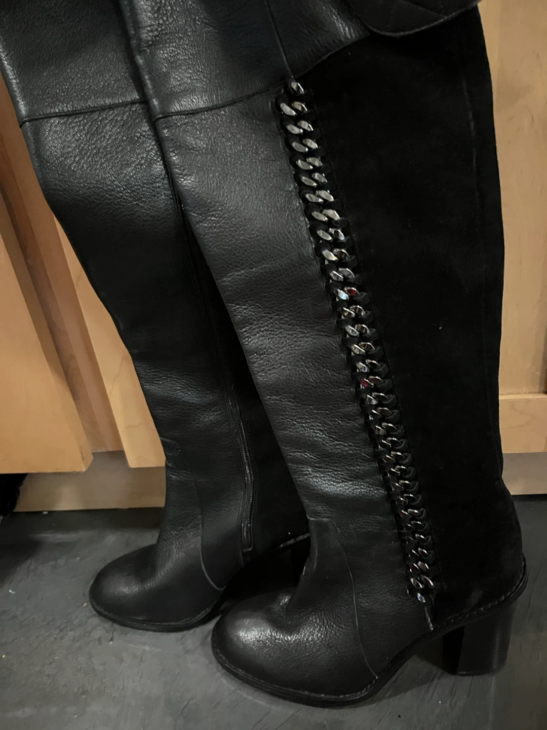 Black Leather Boots with Chain Detail - photo 2