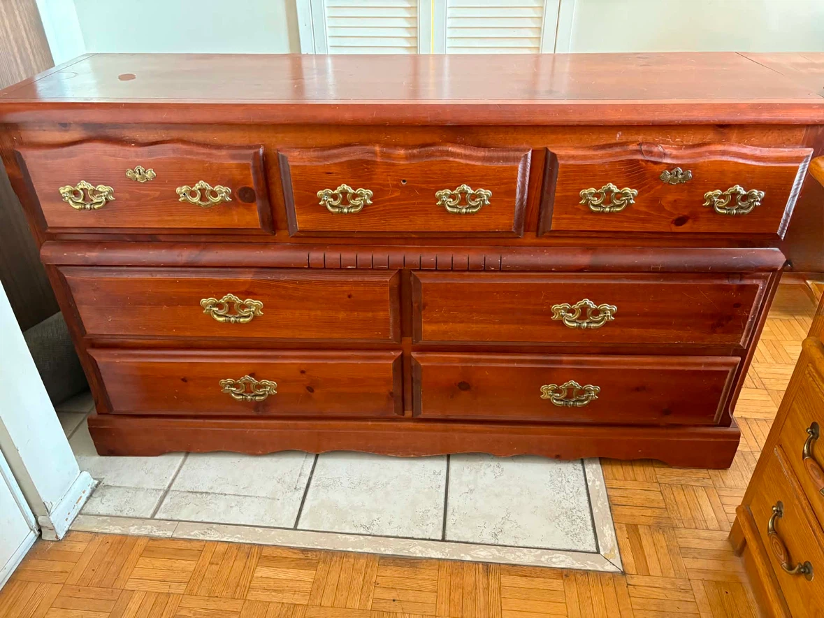 wooden dresser - photo 2