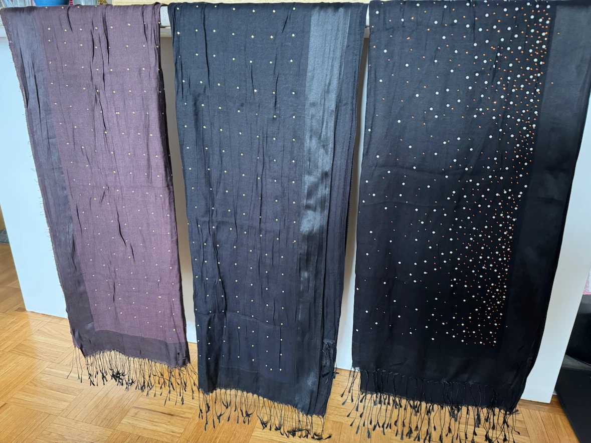 Lot of 6 Assorted Scarves - Various Colours and Embellishments - photo 4