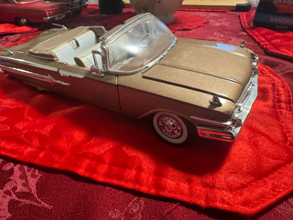 Diecast 1960 Chevy Impala SS Convertible , 1/18th scale. - photo 3