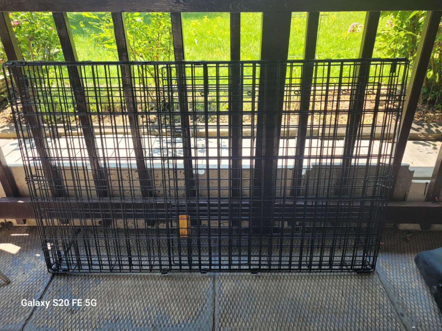Black Dog Crate with Tray