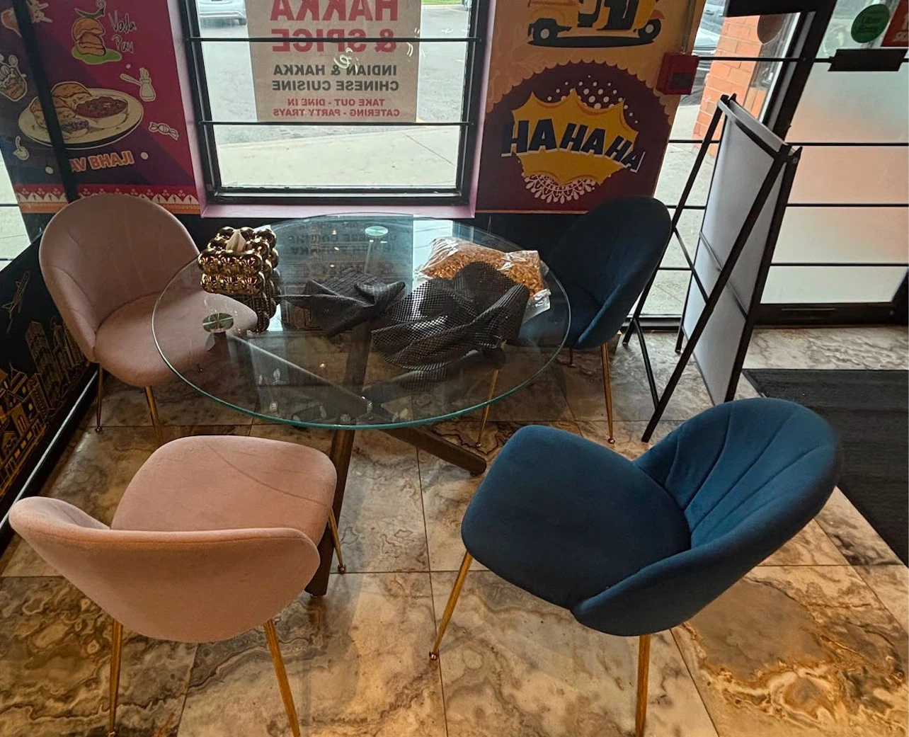 Set of 4 Upholstered Accent Chairs and table - photo 2