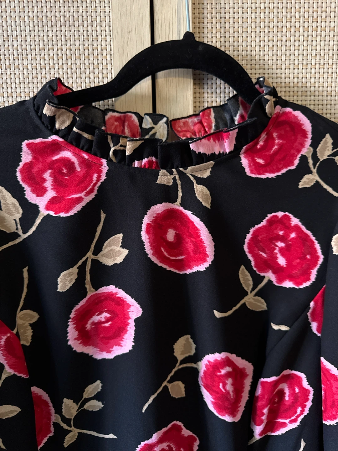 Kate Spade size 14 Black floral dress with red roses - photo 3