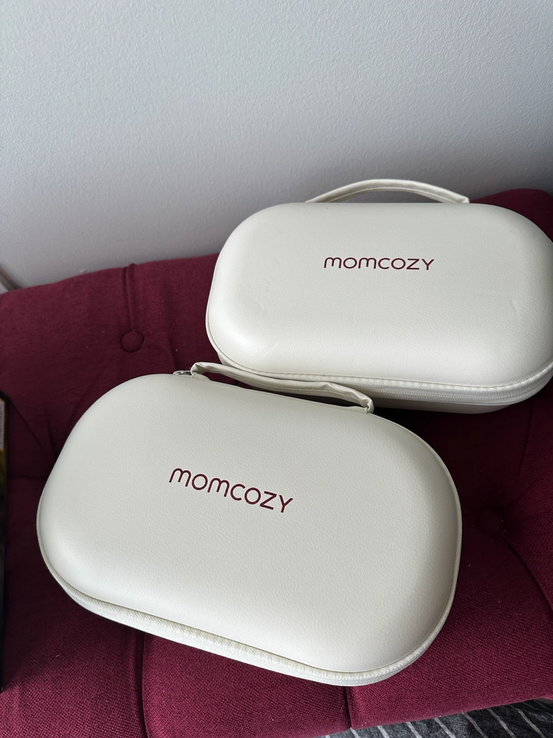 Momcozy Wearable Breast Pumps with Case