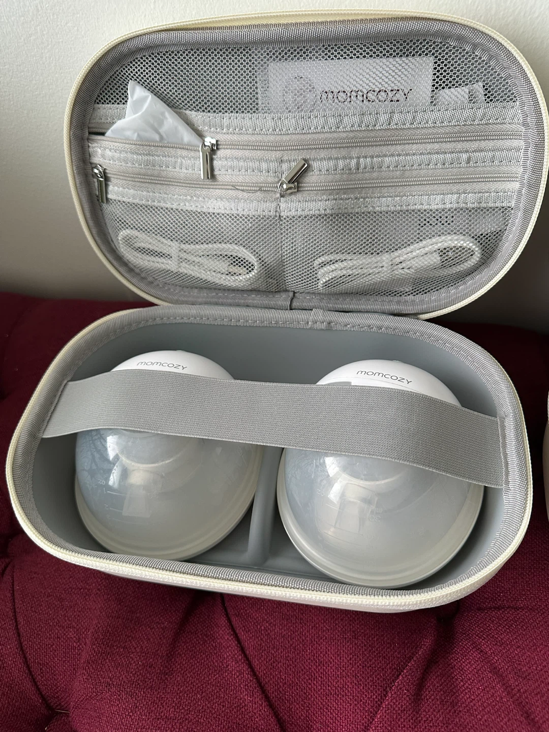 Momcozy Wearable Breast Pumps with Case - photo 2
