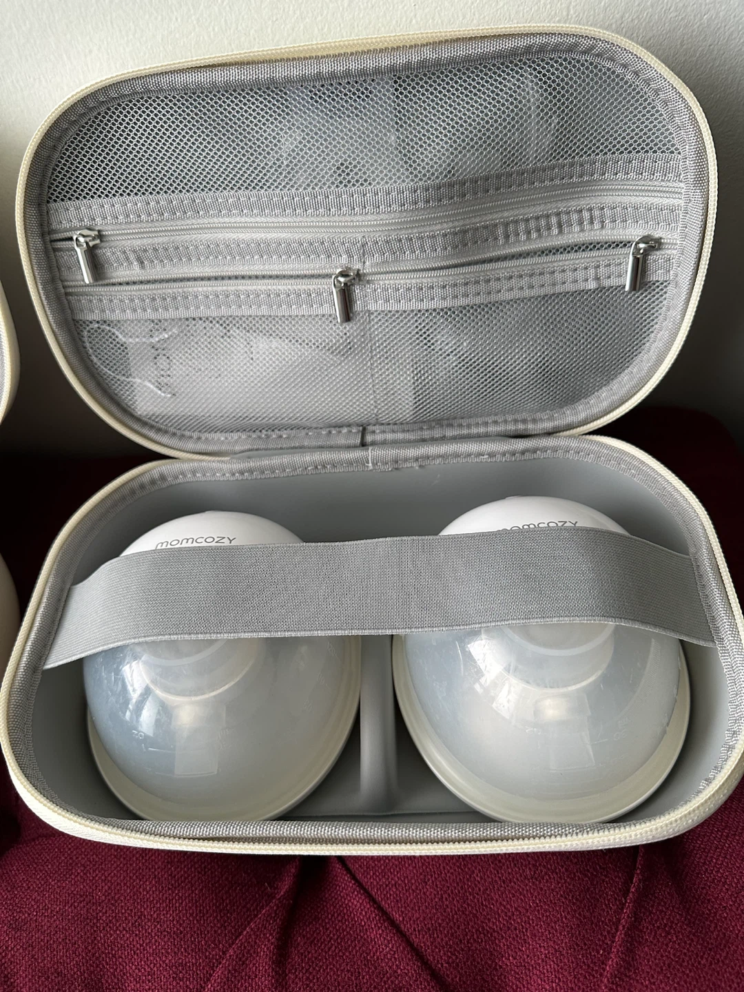 Momcozy Wearable Breast Pumps with Case - photo 3
