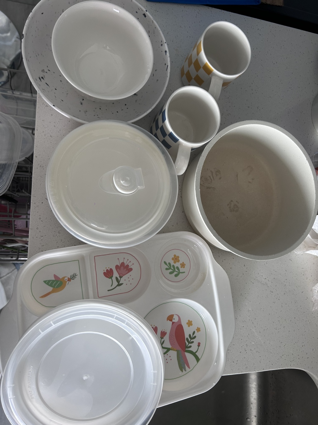 Kitchenware set with bowls, mugs, and serving tray