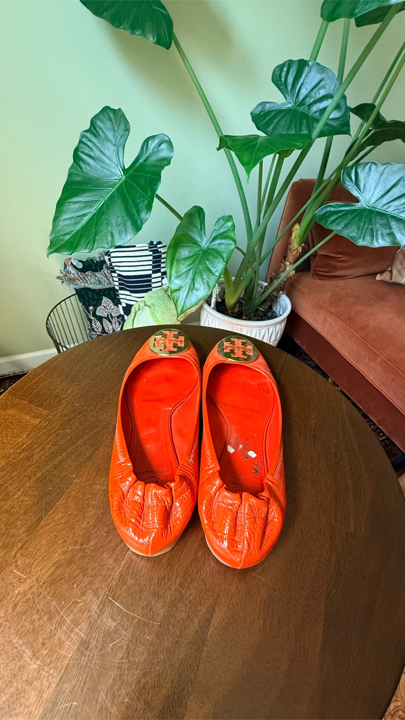 Tory Burch Reva Orange Patent Leather Ballet Flats - photo 3