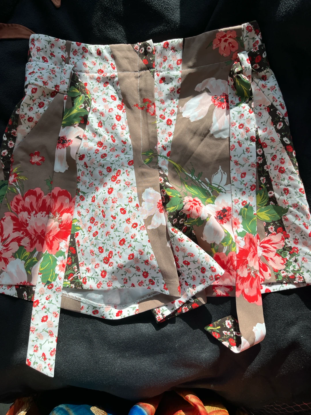 Women's Floral Paperbag Waist Shorts - photo 3