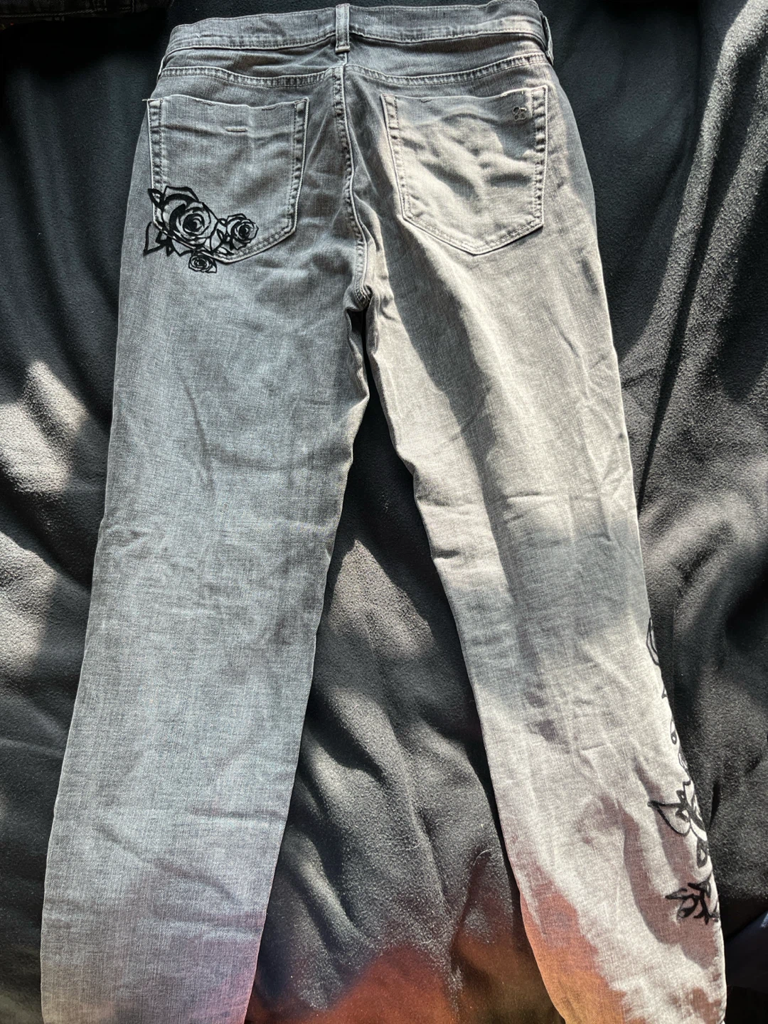 Jessica Simpson Grey Embroidered Skinny Jeans Size 27 - photo 2