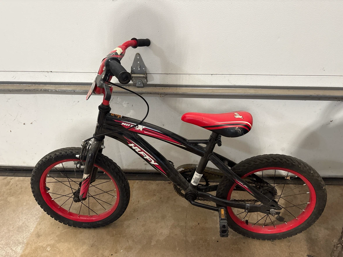 Huffy Kids Bicycle with Training Wheels - photo 3