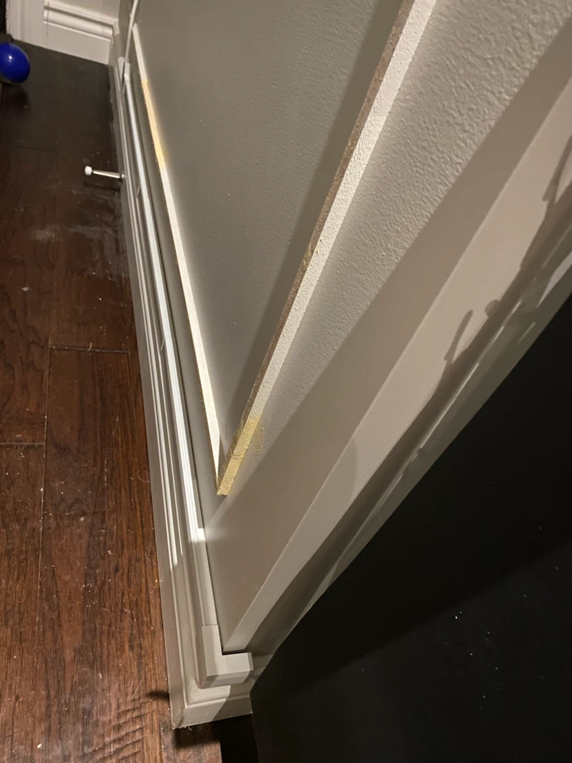 White Moulding Trim Kit with Corner Pieces - Cable Management - photo 2