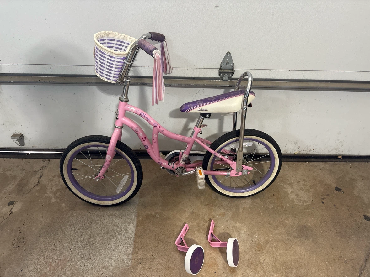 Schwinn Girls Pink Bicycle with Training Wheels - photo 4