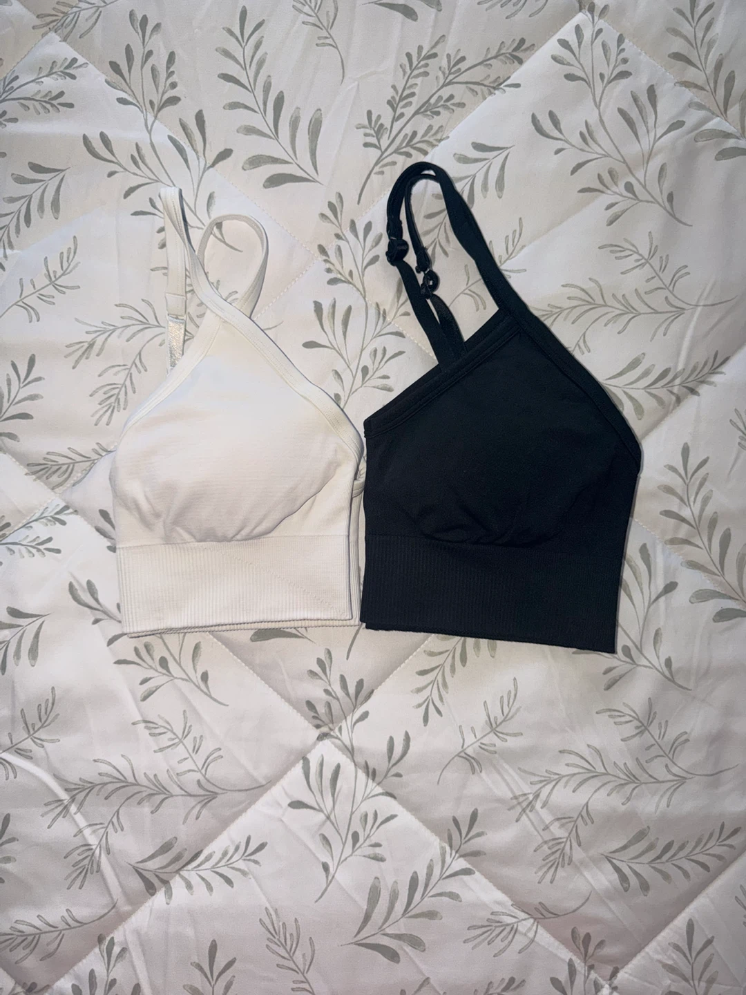 Lululemon Sports Bras (Black & White) - photo 3