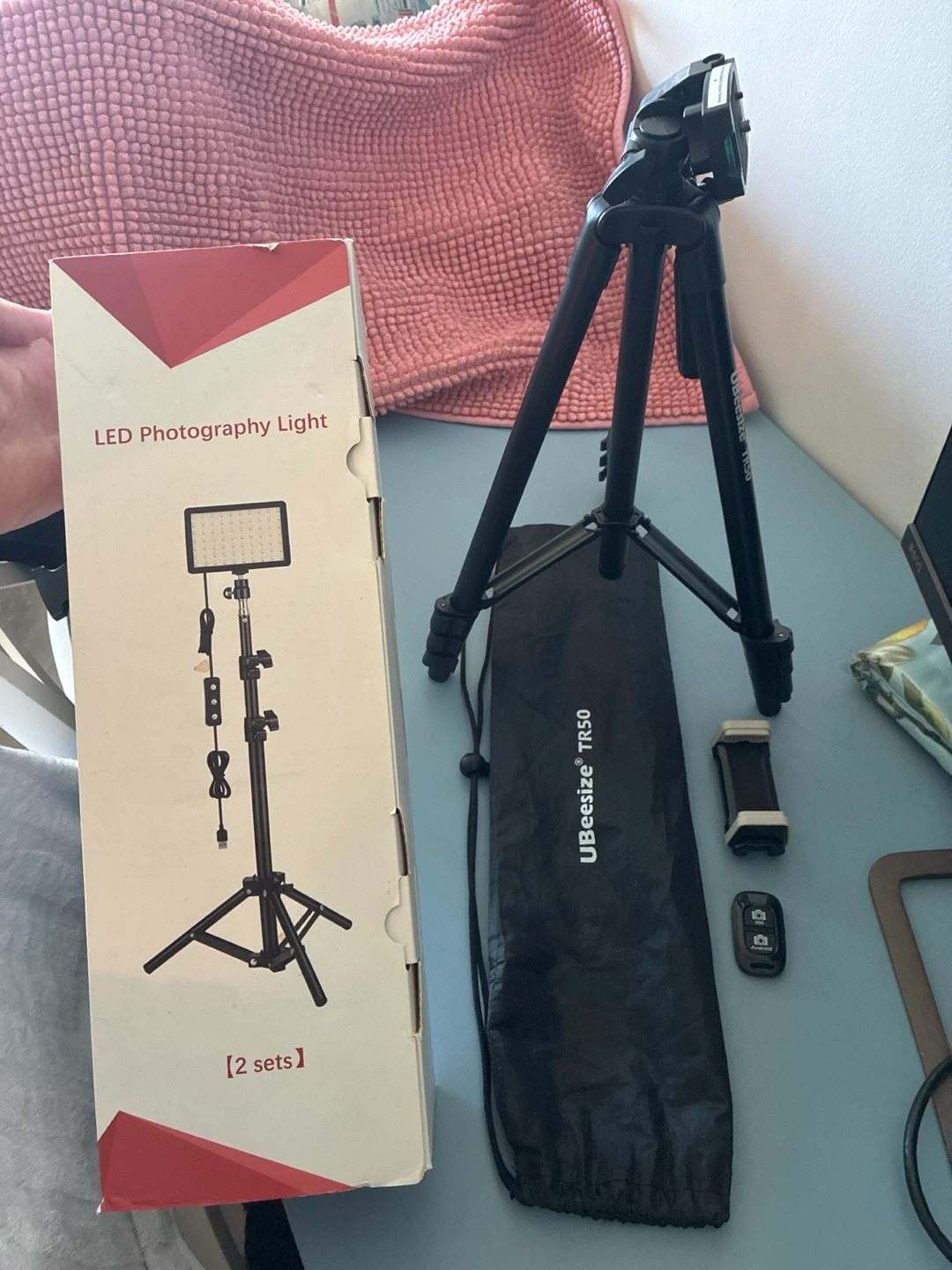 Content Creator Starter Kit - UBeesize Tripod & LED Light Set