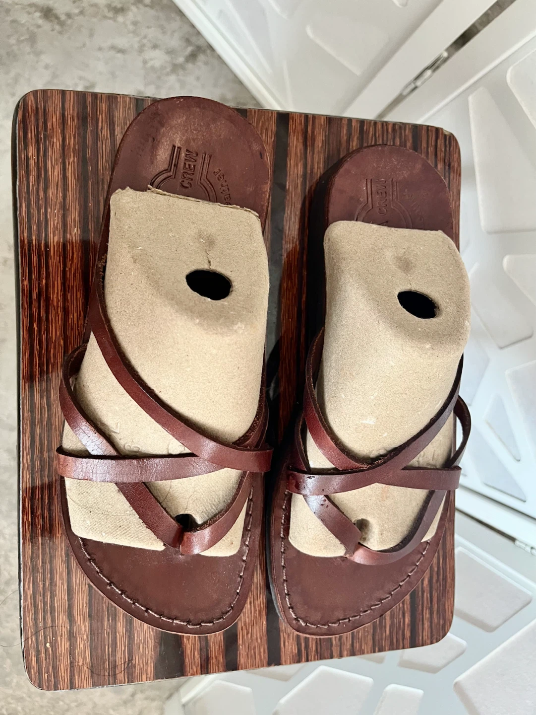 Chelsea Crew Brown Leather Strappy Sandals - photo 3