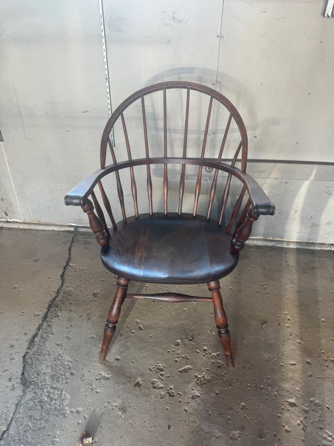Wooden Windsor Arm Chair - photo 2