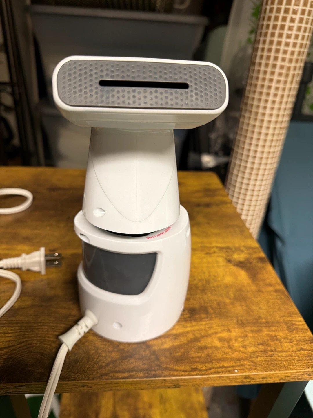 BLACK+DECKER Handheld Garment Steamer - photo 2