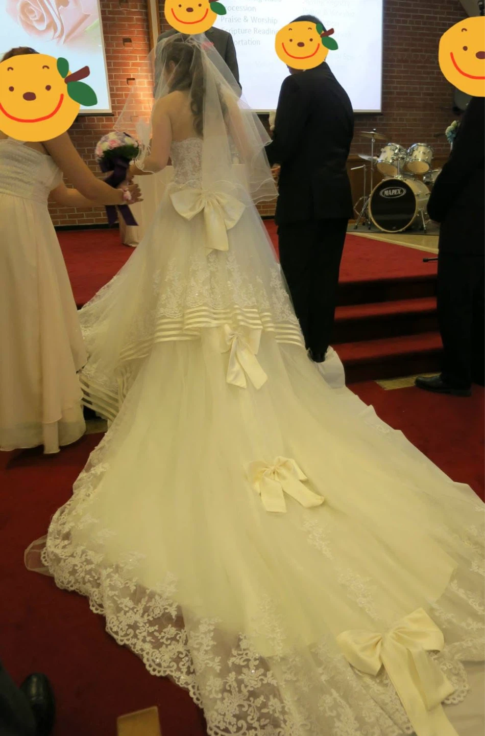 Wedding gown - photo 3