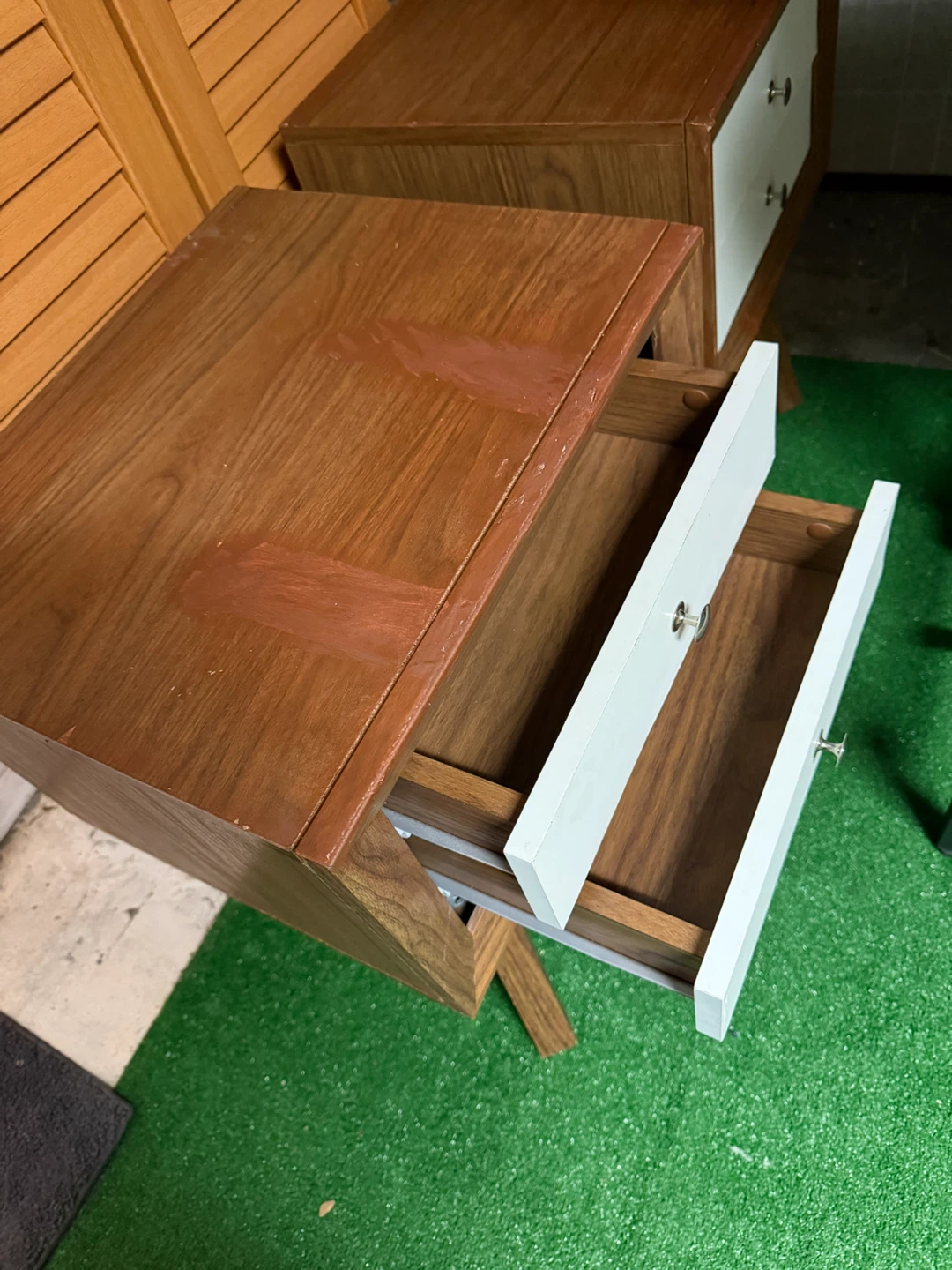 Mid-Century Modern Nightstand with 2 Drawers - photo 4