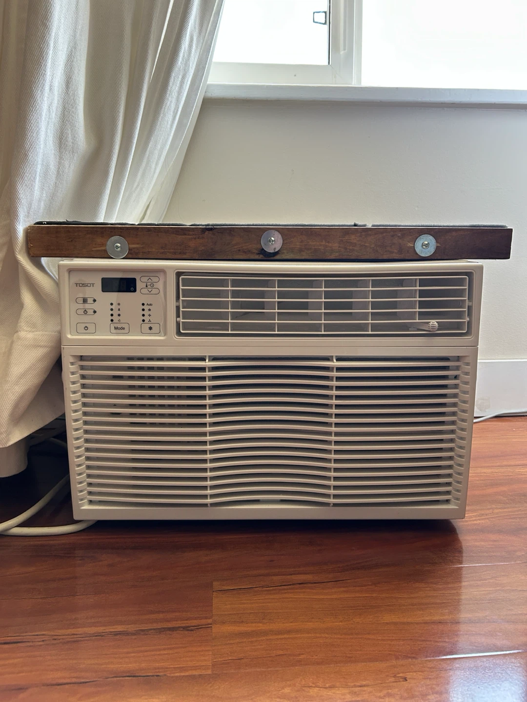 Tosot Window Air Conditioner - photo 2
