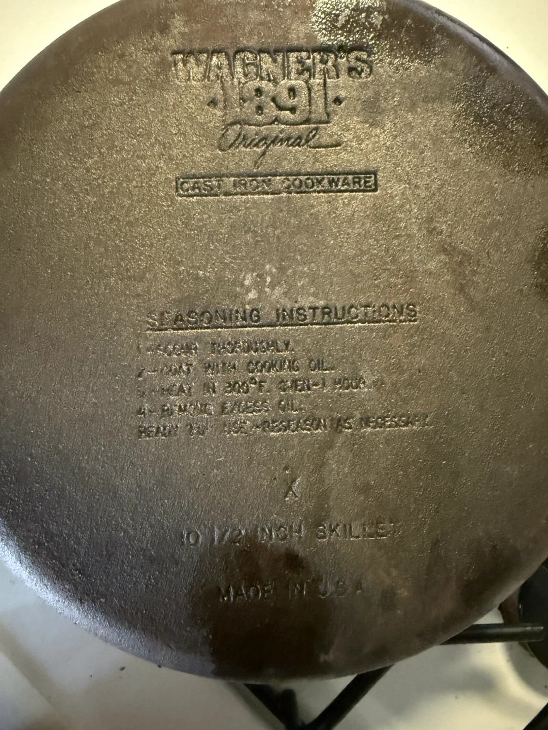 Wagner's 1891 Original Cast Iron Skillet 10 1/2 Inch - photo 3