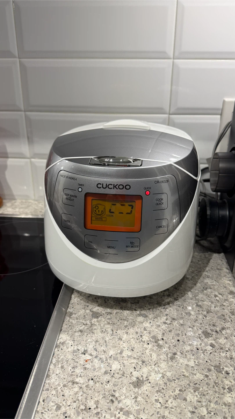 Cuckoo CR-0632F Rice Cooker & Warmer