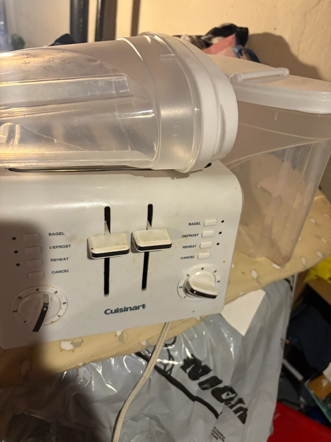 Cuisinart 4-Slice Toaster - photo 3