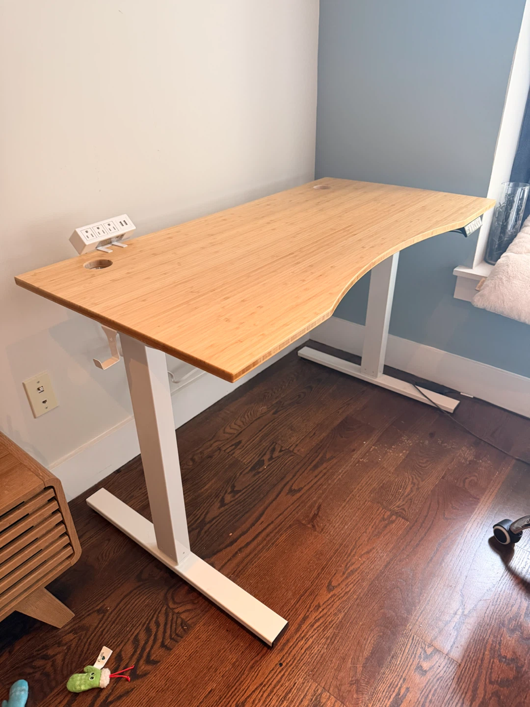 FlexiSpot EN2 Electric Standing Desk