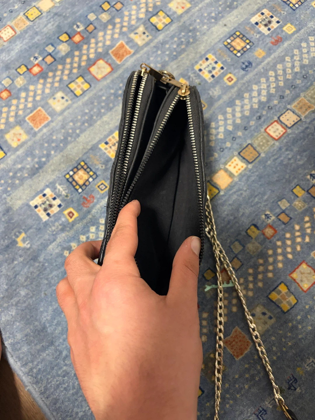 Black Quilted Chain Bag - photo 3