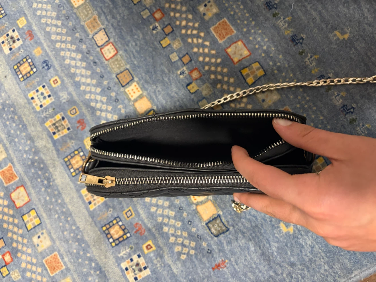 Black Quilted Chain Bag - photo 4