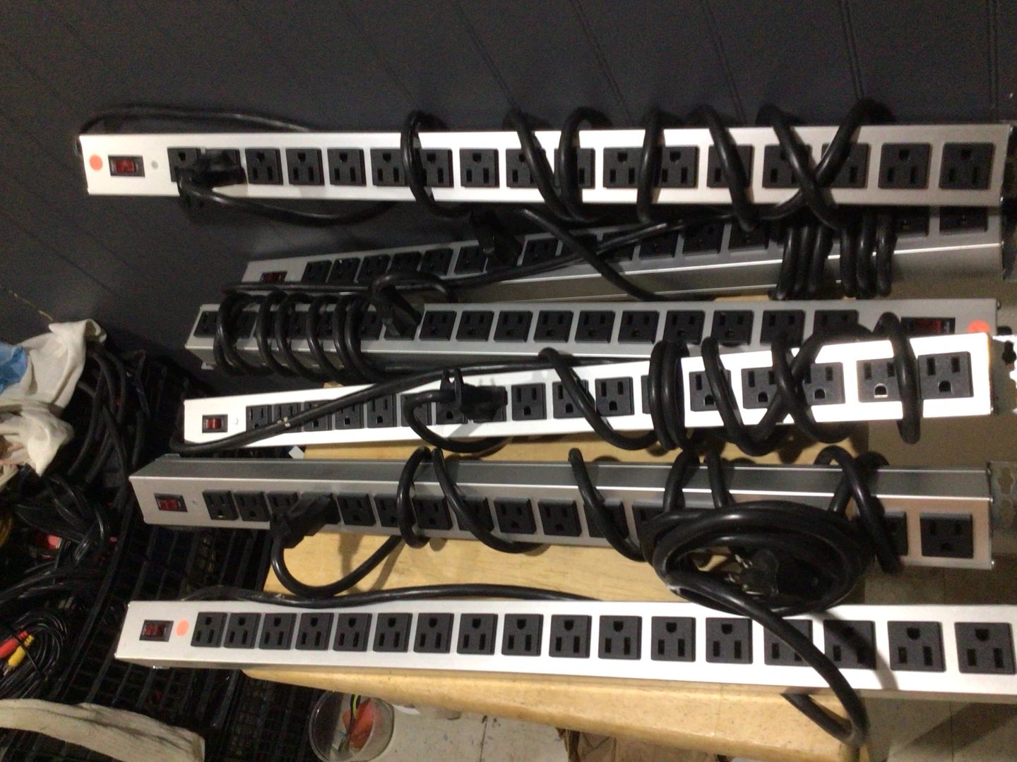 6 multi outlet power strip - photo 4