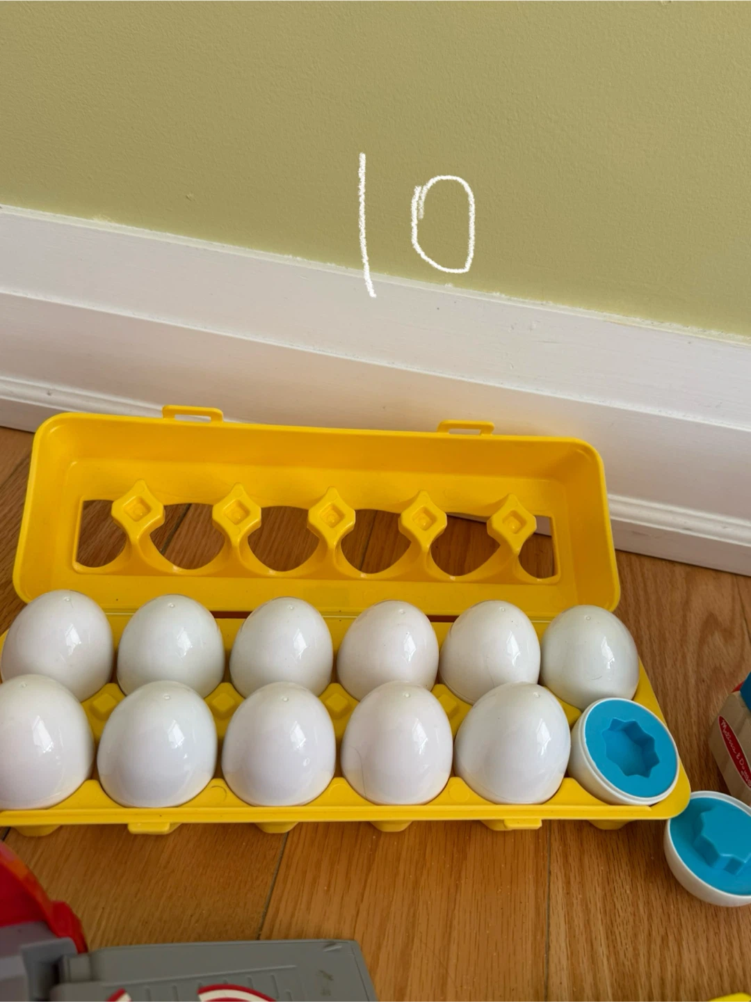 Toddler toy 10-Piece Play Eggs Set