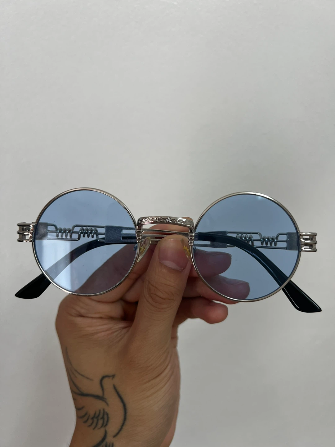 Round Blue Lens Sunglasses - photo 2