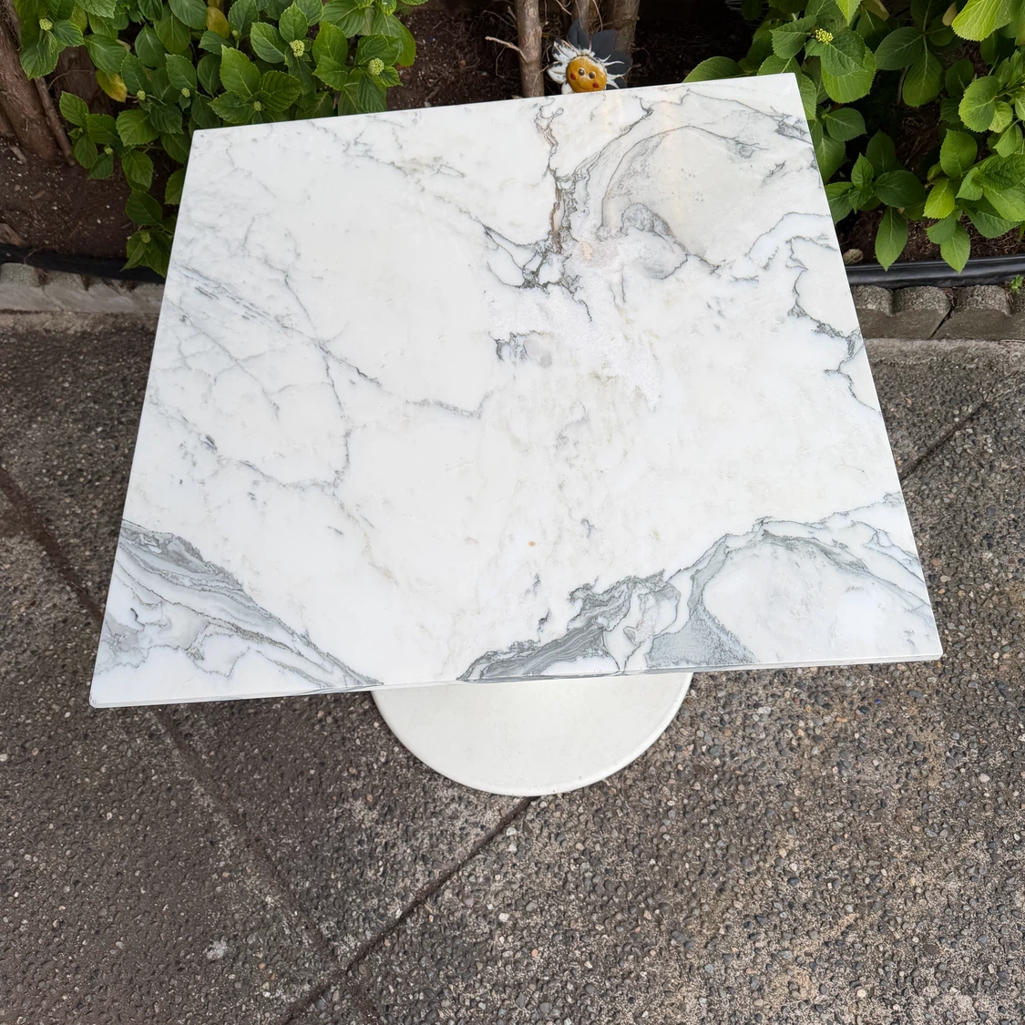 Square Marble Tulip Table - photo 3