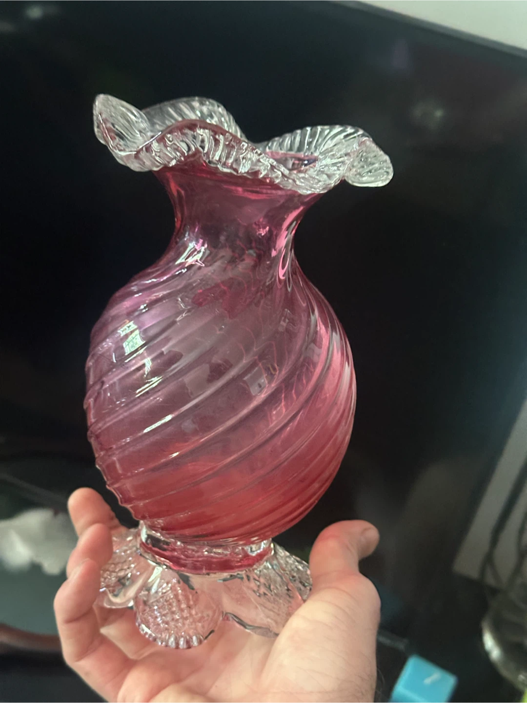 Rossi Chalet Art glass vase