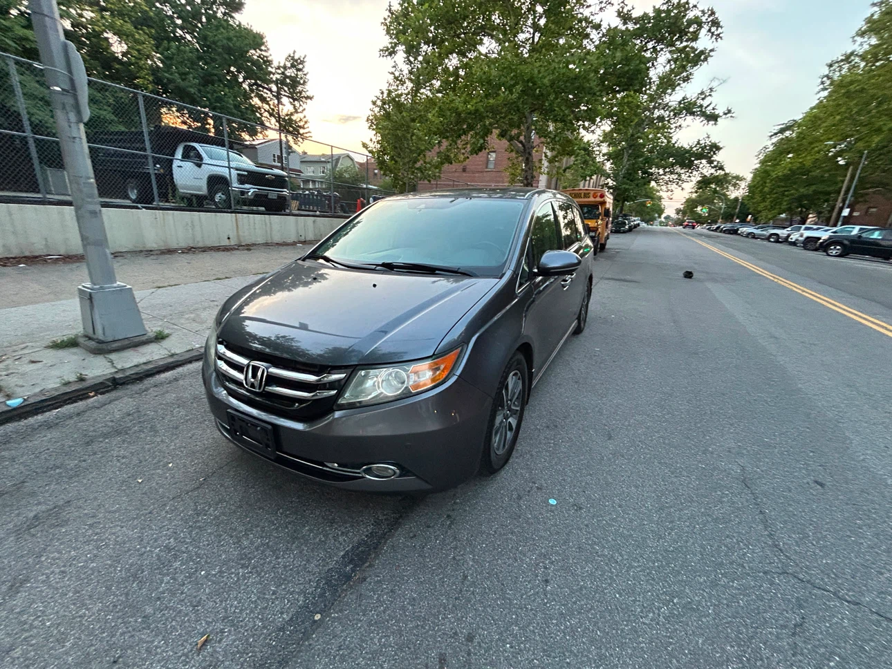 2014 Honda Odyssey Touring 4WD - photo 2