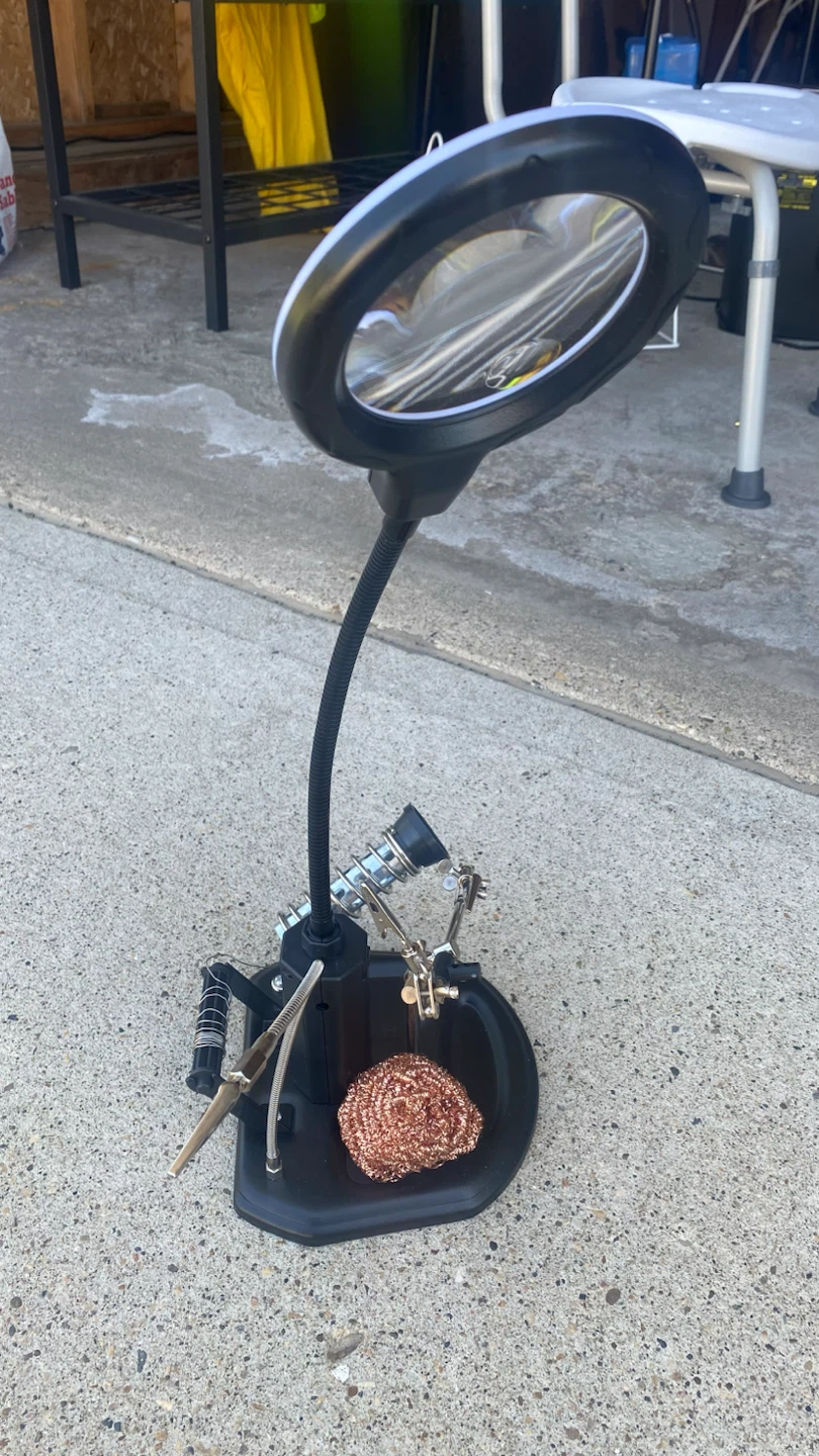 Magnifying Lamp with Helping Hands